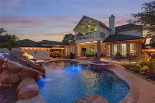 390 Wedgewood Dr, Montgomery, TX 77356 - Photo 2