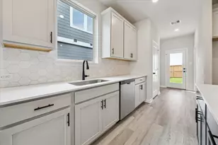 6407 Prospect Oaks Pkwy, Katy, TX 77449 - Photo 10