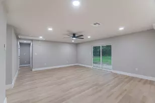 26701 Knotty Wood Ct, Huntsville, TX 77320 - Photo 14