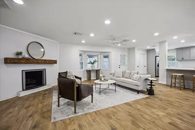10143 Whiteside Lane, Houston, TX 77043 - Photo 8