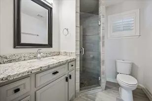 10143 Whiteside Ln, Houston, TX 77043 - Photo 16