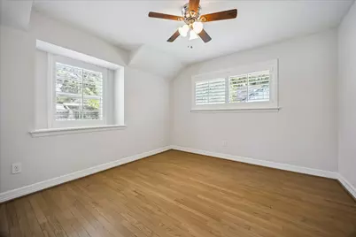 10143 Whiteside Lane, Houston, TX 77043 - Photo 18