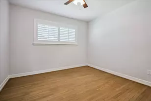 10143 Whiteside Ln, Houston, TX 77043 - Photo 20