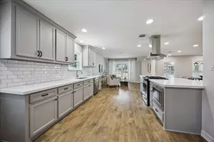 10143 Whiteside Ln, Houston, TX 77043 - Photo 12