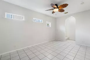 1811 W 14th 1/2 St, Houston, TX 77008 - Photo 14