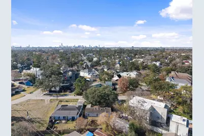 1811 W 14th 1/2 Street, Houston, TX 77008 - Photo 24