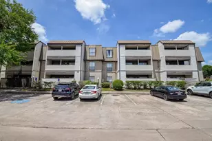 3075 Walnut Bend Ln, Houston, TX 77042 - Photo 2
