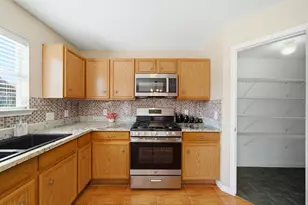 10038 Victoria Chase Ln, Houston, TX 77075 - Photo 14