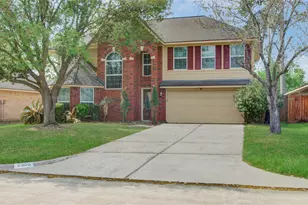 2306 Pine Cone Dr, Houston, TX 77339 - Photo 2