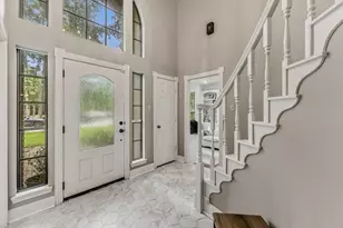 34 W Placid Hill Cir, The Woodlands, TX 77381 - Photo 2
