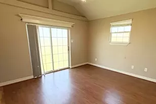 3178 County Rd 32, Angleton, TX 77515 - Photo 4