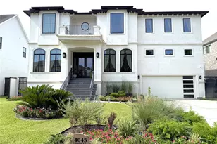 4043 Tartan Ln, Houston, TX 77025 - Photo 2