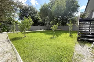 4043 Tartan Ln, Houston, TX 77025 - Photo 42