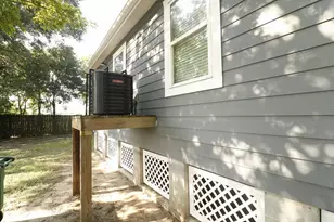 6150 Ridgeway Dr, Houston, TX 77033 - Photo 36