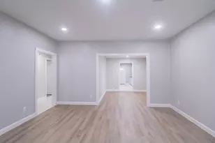 6150 Ridgeway Dr, Houston, TX 77033 - Photo 22