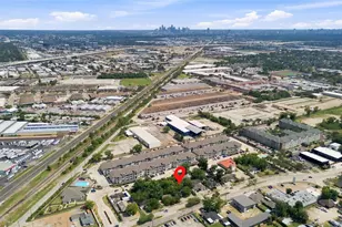 2082 Antoine Dr, Houston, TX 77055 - Photo 10