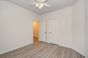 1904 Roaring Springs Ct, Pearland, TX 77584 - Photo 6