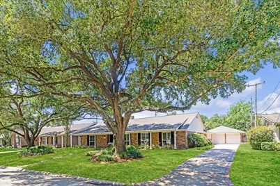 9926 Cliffwood Drive, Houston, TX 77096 - Photo 2