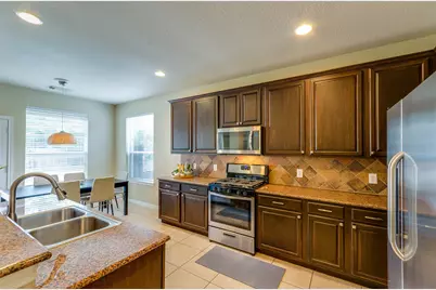 10 Caelin Court, The Woodlands, TX 77382 - Photo 14