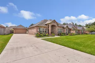 505 Ripkowski Dr, Dayton, TX 77535 - Photo 2