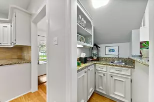 4510 Hazelton St, Houston, TX 77035 - Photo 10