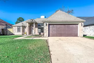 11819 Stone Bridge Dr, Houston, TX 77064 - Photo 2