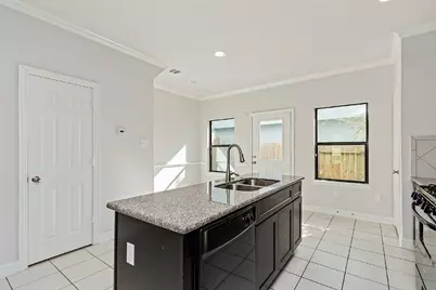 1021 Grenshaw Street #B, Houston, TX 77088 - Photo 16