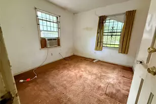 5123 Willow Glen Dr, Houston, TX 77033 - Photo 16