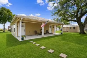3027 Poppy St, Needville, TX 77461 - Photo 2