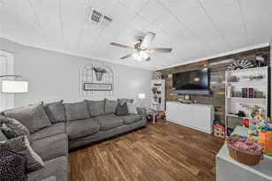 3027 Poppy St, Needville, TX 77461 - Photo 8