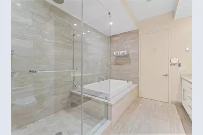 1600 Post Oak Boulevard #1304, Houston, TX 77056 - Photo 18