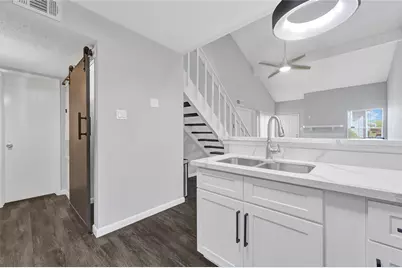 12111 Lemon Ridge Lane #121, Houston, TX 77035 - Photo 8