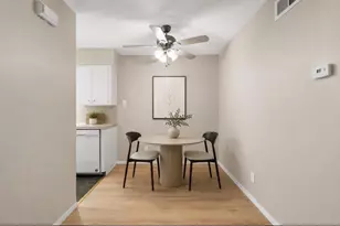2012 Brun St, Houston, TX 77019 - Photo 8