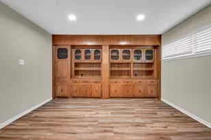 238 Forest Dr, Lake Jackson, TX 77566 - Photo 8