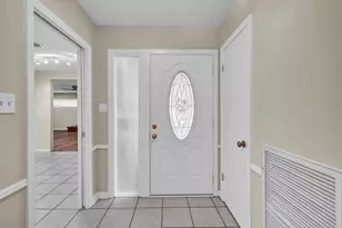 238 Forest Dr, Lake Jackson, TX 77566 - Photo 4