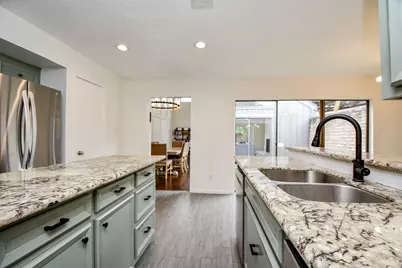 7711 Hopewell Lane, Houston, TX 77071 - Photo 14