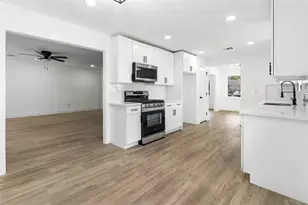 6010 Cartagena St, Houston, TX 77035 - Photo 14