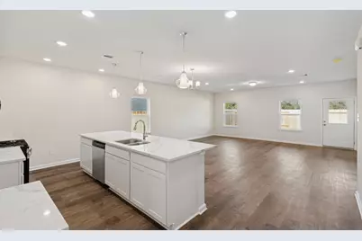 648 Woodhaven Lakes Drive, La Marque, TX 77568 - Photo 10