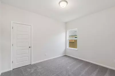 648 Woodhaven Lakes Drive, La Marque, TX 77568 - Photo 6