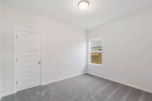 648 Woodhaven Lks Dr, La Marque, TX 77568 - Photo 6