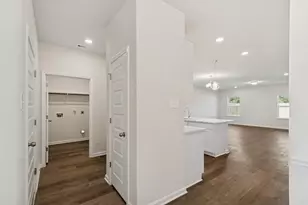 648 Woodhaven Lks Dr, La Marque, TX 77568 - Photo 8