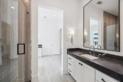 5 Wentworth Green Way, Houston, TX 77027 - Photo 26