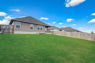 1013 Fannin, Brenham, TX 77833 - Photo 32