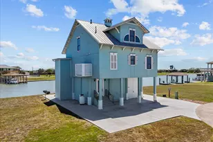 2000 Laguna Harbor Cove Blvd, Port Bolivar, TX 77650 - Photo 2