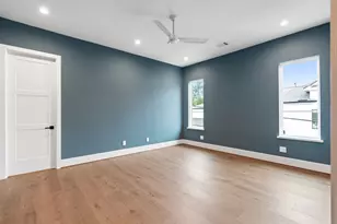 827 Rocky River Rd, Houston, TX 77056 - Photo 36