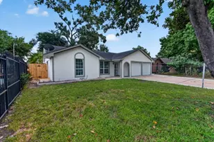 5210 Sandydale Ln, Houston, TX 77039 - Photo 2