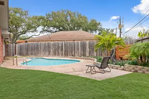 2841 Dominique Dr, Galveston, TX 77551 - Photo 24