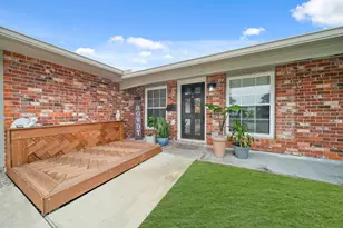 2841 Dominique Dr, Galveston, TX 77551 - Photo 2