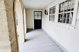 6109 Saxon Dr, Houston, TX 77092 - Photo 2