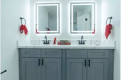 5203 Brookmeade Drive, Houston, TX 77045 - Photo 16